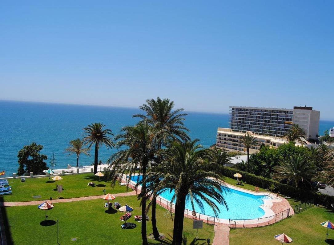 Apartamento Torre De La Roca Actual Торремолинос Экстерьер фото